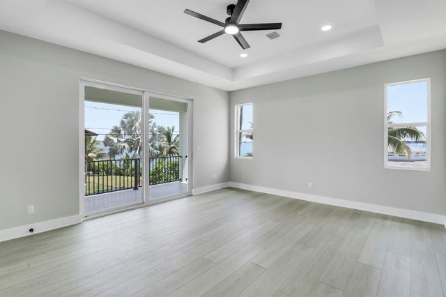 1013 NE Orange Avenue, Jensen Beach, FL 34957