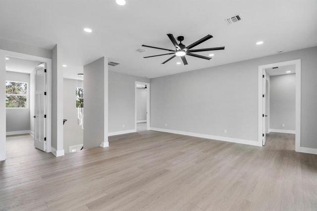 1013 NE Orange Avenue, Jensen Beach, FL 34957