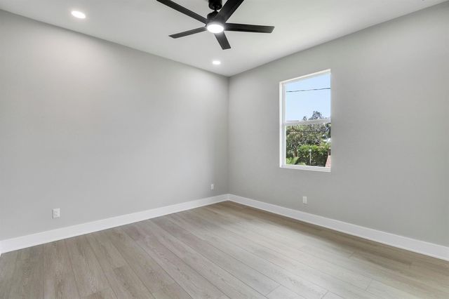 1013 NE Orange Avenue, Jensen Beach, FL 34957