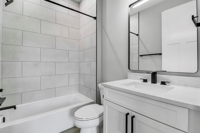 1013 NE Orange Avenue, Jensen Beach, FL 34957
