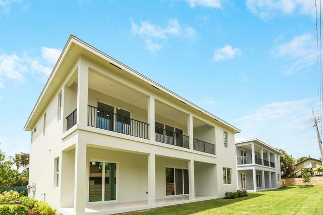 1013 NE Orange Avenue, Jensen Beach, FL 34957