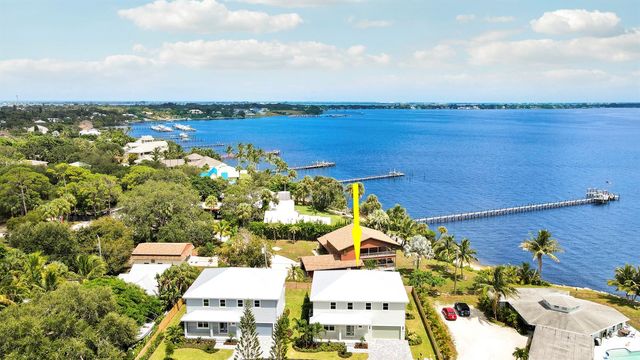 1013 NE Orange Avenue, Jensen Beach, FL 34957