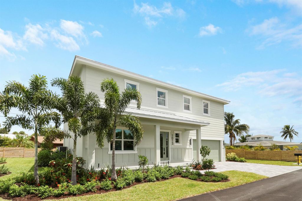 1013 NE Orange Avenue, Jensen Beach, FL 34957