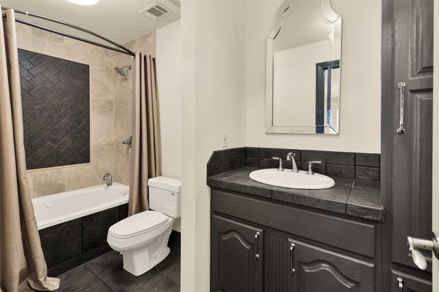 2514 Canyon Creek Drive, Sherman, TX 75092