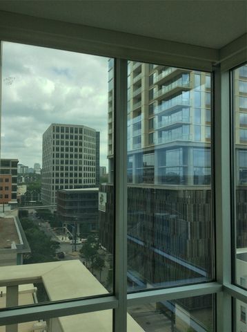 300 Bowie ST 902, Austin, TX 78703