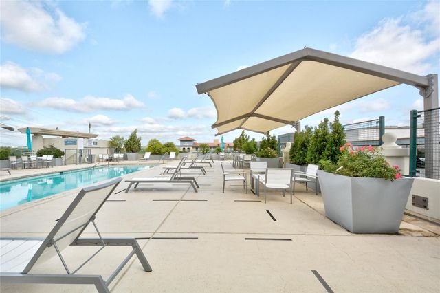 300 Bowie ST 902, Austin, TX 78703