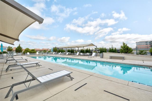 300 Bowie ST 902, Austin, TX 78703