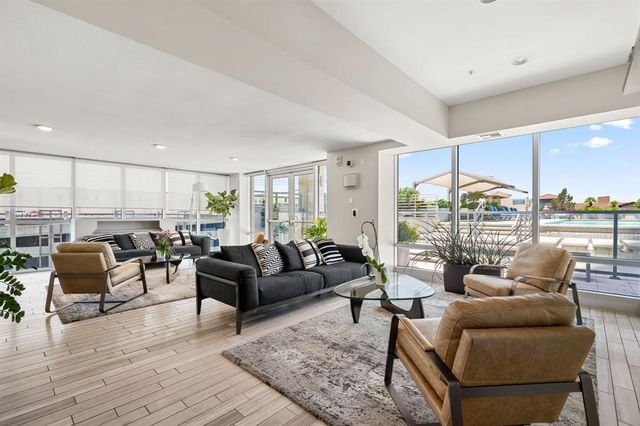 300 Bowie ST 902, Austin, TX 78703