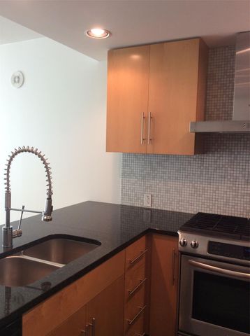 300 Bowie ST 902, Austin, TX 78703