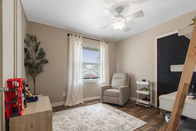 917 Park East Circle, Garland, TX 75043