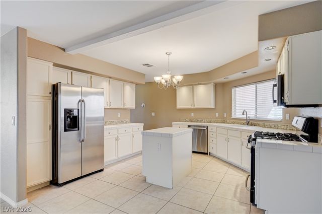 8208 Renfrew Drive, Las Vegas, NV 89145