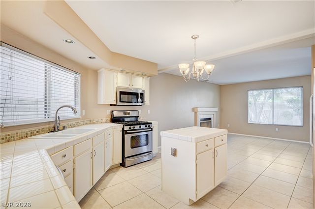 8208 Renfrew Drive, Las Vegas, NV 89145