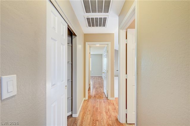 8208 Renfrew Drive, Las Vegas, NV 89145