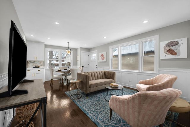 9133 Oak Park Avenue, Morton Grove, IL 60053