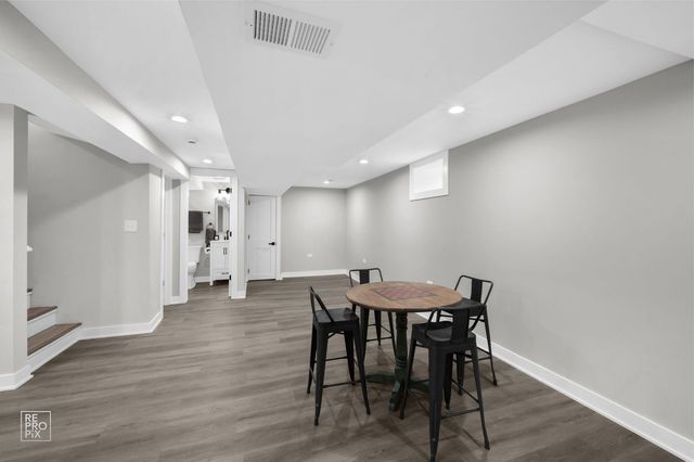 9133 Oak Park Avenue, Morton Grove, IL 60053