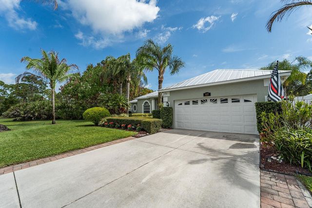 527 NW Bellworth Place, Jensen Beach, FL 34957