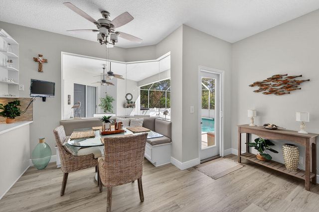 527 NW Bellworth Place, Jensen Beach, FL 34957