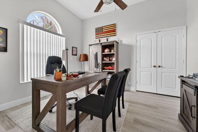 527 NW Bellworth Place, Jensen Beach, FL 34957