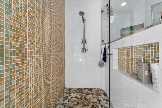 527 NW Bellworth Place, Jensen Beach, FL 34957