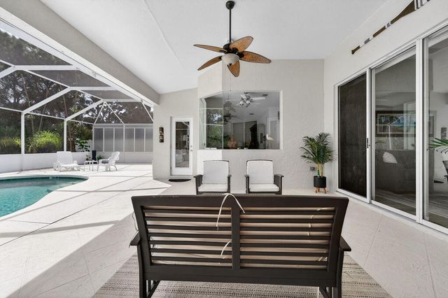 527 NW Bellworth Place, Jensen Beach, FL 34957