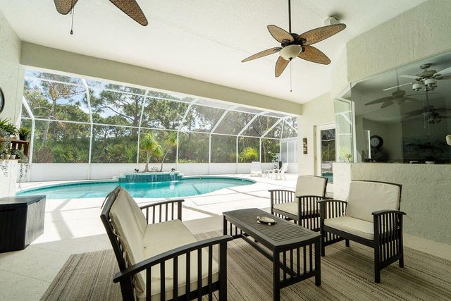 527 NW Bellworth Place, Jensen Beach, FL 34957