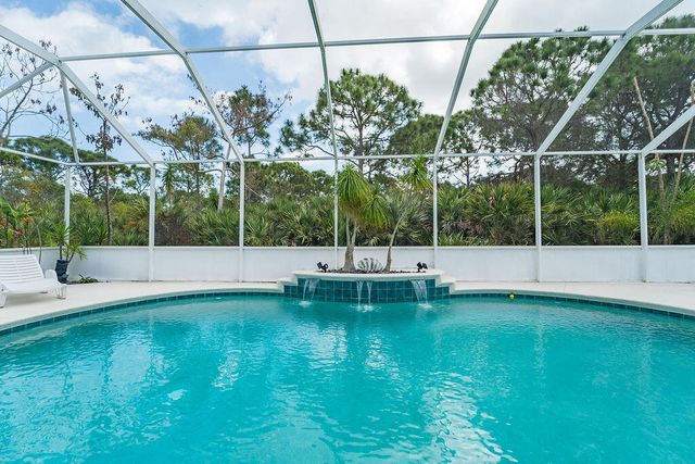 527 NW Bellworth Place, Jensen Beach, FL 34957