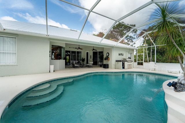 527 NW Bellworth Place, Jensen Beach, FL 34957