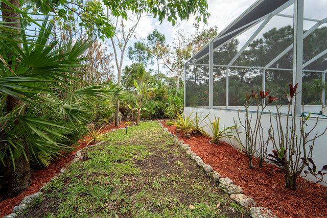 527 NW Bellworth Place, Jensen Beach, FL 34957