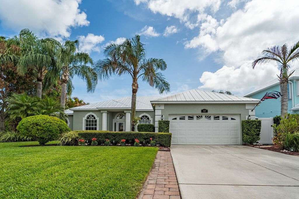 527 NW Bellworth Place, Jensen Beach, FL 34957