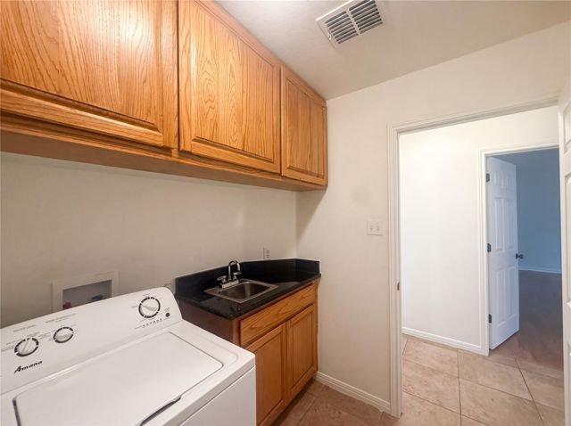 12 Birchwood CIR, Wimberley, TX 78676