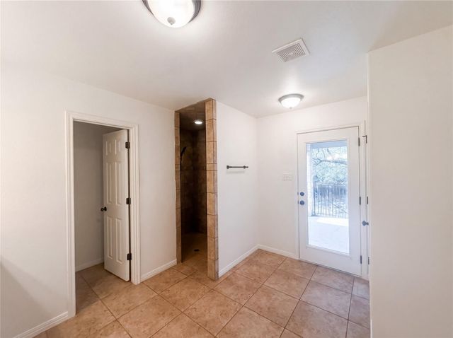 12 Birchwood CIR, Wimberley, TX 78676