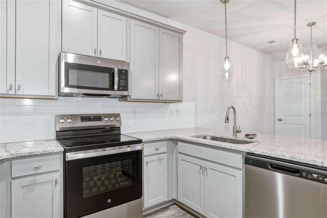 3666 PARKWAY JAMES Drive, Snellville, GA 30039