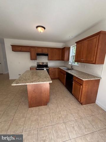 746 SEEM DR, Kutztown, PA 19530