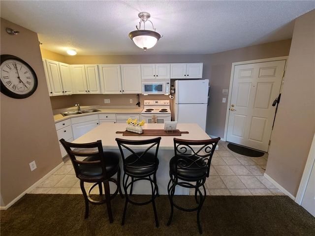 871 37th Avenue NW C, Rochester, MN 55901