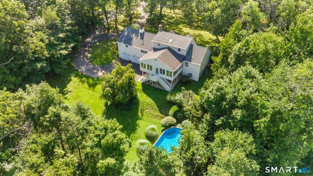 16 Burma Road, Woodbridge, CT 06525