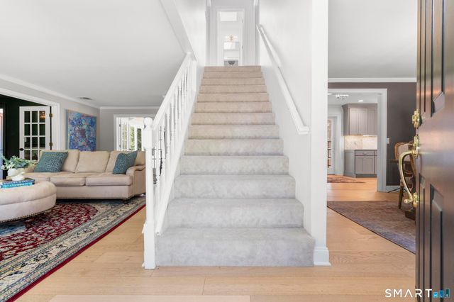 16 Burma Road, Woodbridge, CT 06525