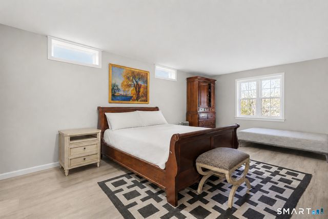 16 Burma Road, Woodbridge, CT 06525