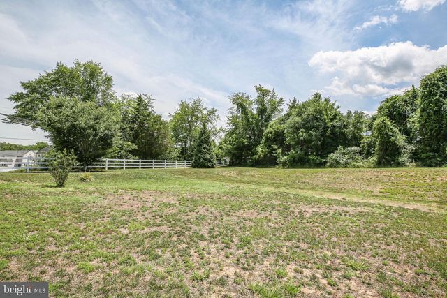 1 DORIA HILL DR, Stafford, VA 22554