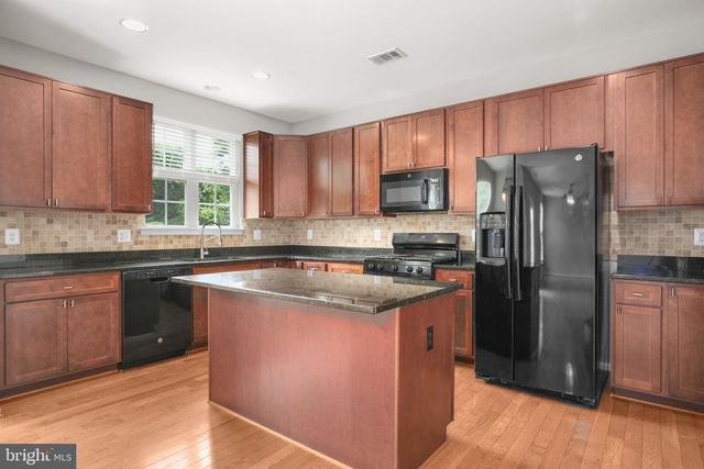 1 DORIA HILL DR, Stafford, VA 22554