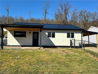 1411 Hukill Street, Brilliant, OH 43913