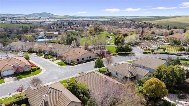 2100 Ranch Bluff Way, El Dorado Hills, CA 95762
