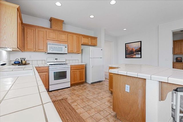 2100 Ranch Bluff Way, El Dorado Hills, CA 95762