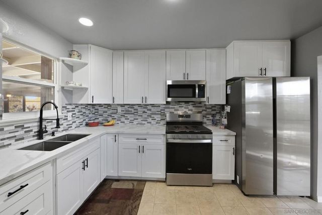 5110 Galt Way, San Diego, CA 92117