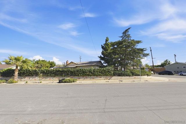 5110 Galt Way, San Diego, CA 92117