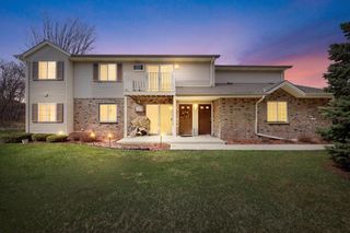 2020 Meadow COURT #2, West Bend, WI 53095