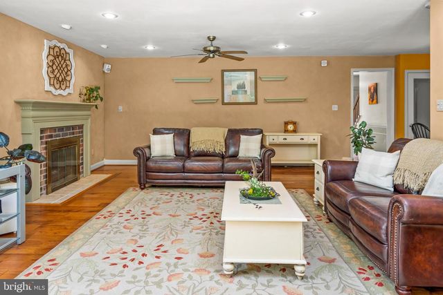 1109 EDWARD LN, West Chester, PA 19382