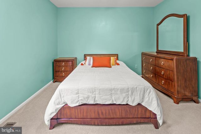 1109 EDWARD LN, West Chester, PA 19382