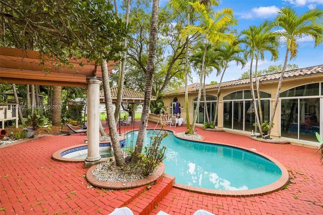 7761 SW 122nd Avenue, Miami, FL 33183