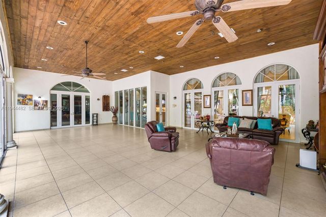 7761 SW 122nd Avenue, Miami, FL 33183
