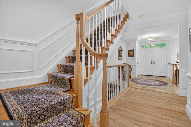 9412 TURNBERRY DR, Potomac, MD 20854